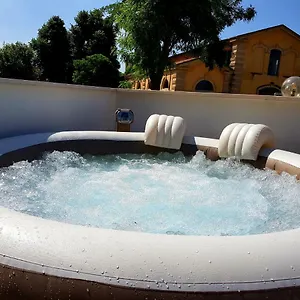 https://lgs-roof-terrace.it-tuscanyhotel.com